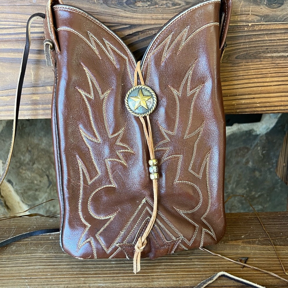 Custom hand made not top purse. Dan Post boot. Brown.